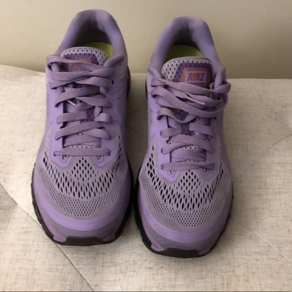 Lavender air max’s 💜
